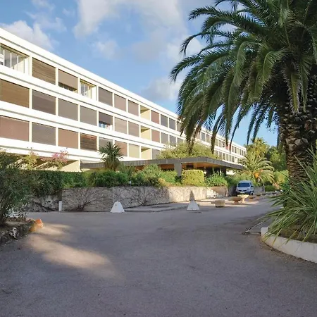 Nice In W/ 0 Bedrooms * Bandol